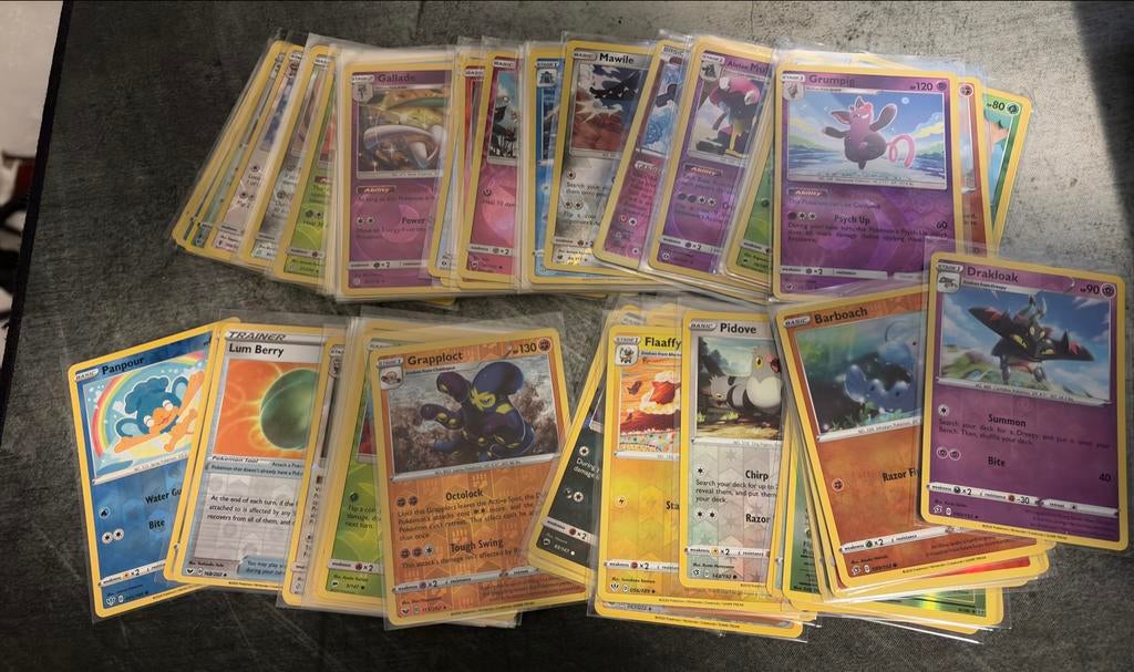 260+ Pokémon Reverse Holo kaarten - In 1 koop!, Ophalen of Verzenden, Gebruikt, Meerdere kaarten, Foil