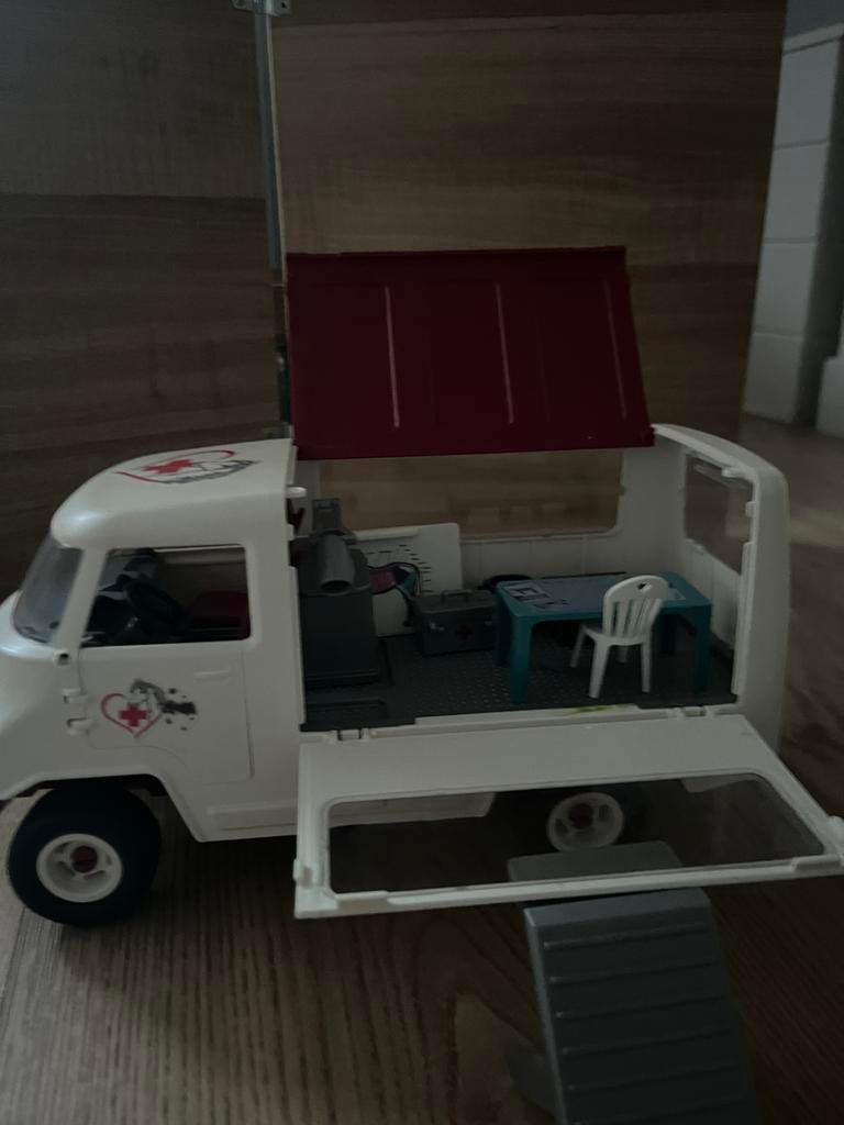Schleich paarden ambulance, Verzamelen, Speelgoed, Ophalen of Verzenden, Zo goed als nieuw