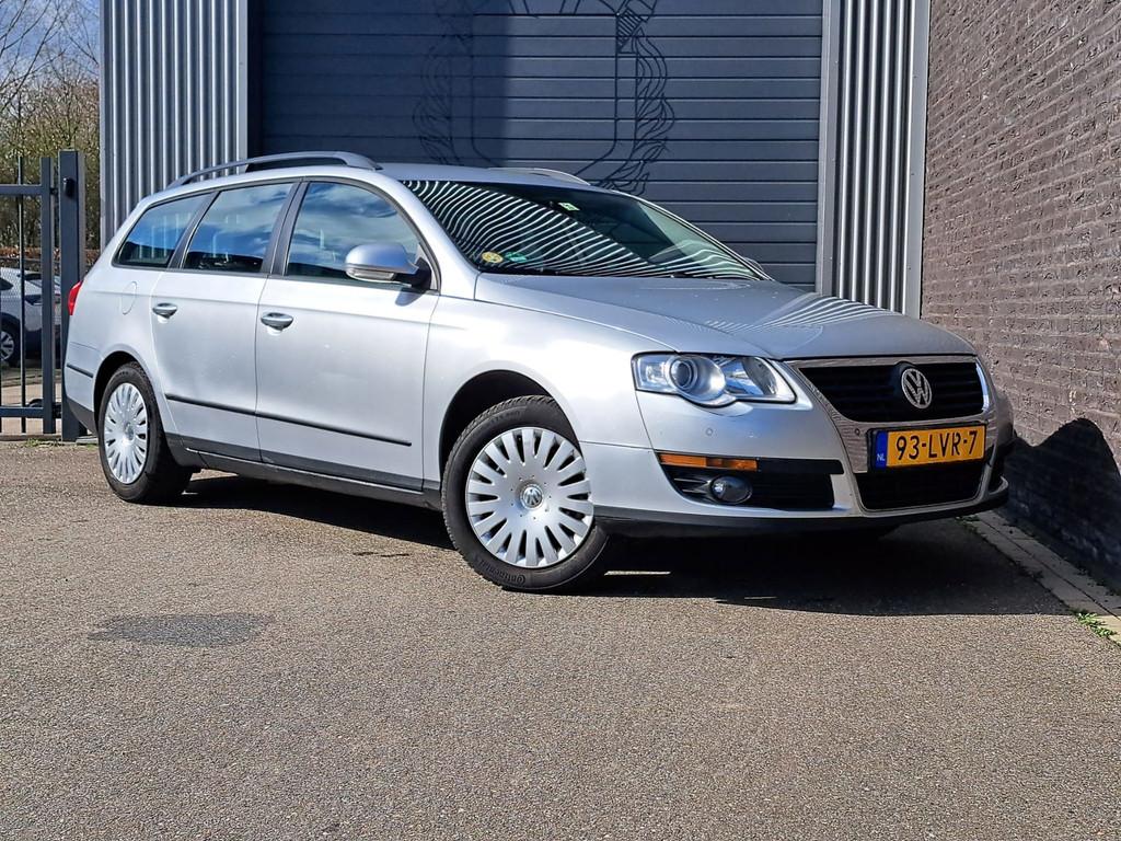 Volkswagen Passat Variant 2.0 TDI Trendline Automaat|Ecc|Sen, Auto's, Volkswagen, 4 cilinders, Diesel, Grijs, 168 €/maand