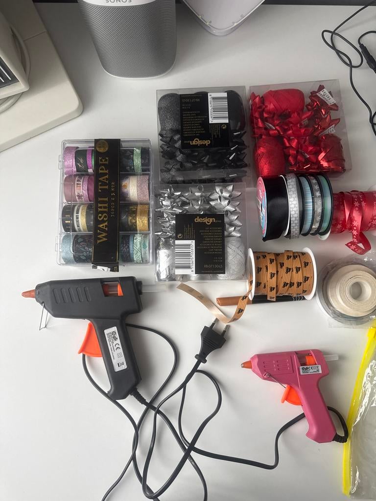 Partij knutselspullen, Ophalen, Gebruikt, Meerkleurig, Kunststof