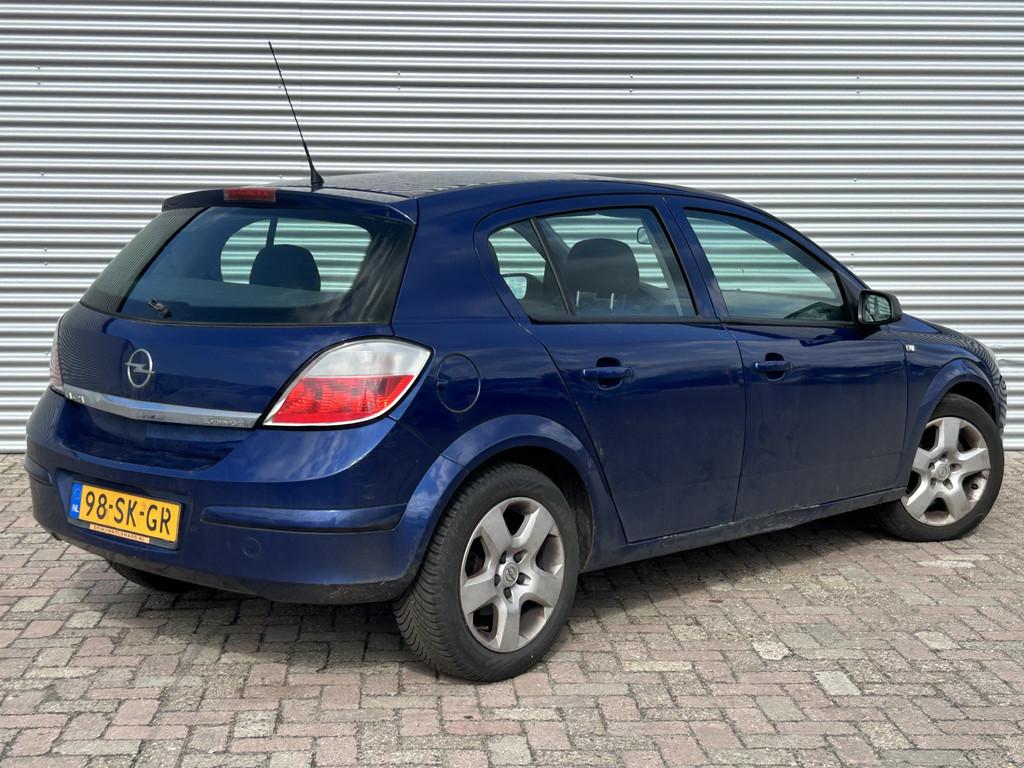 Opel Astra 1.6 Enjoy | Nieuw Binnen! | Inruilkoopje | Zo mee, Voorwielaandrijving, Gebruikt, Zwart, 4 cilinders