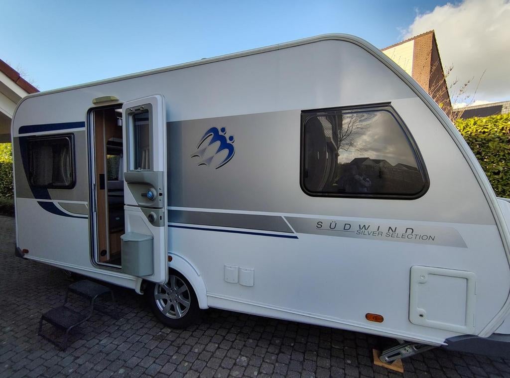 Knaus Südwind 450 FU Silver Selection – 2018 – Goede staat, Hordeur, Frans bed, Particulier, 4 tot 5 meter