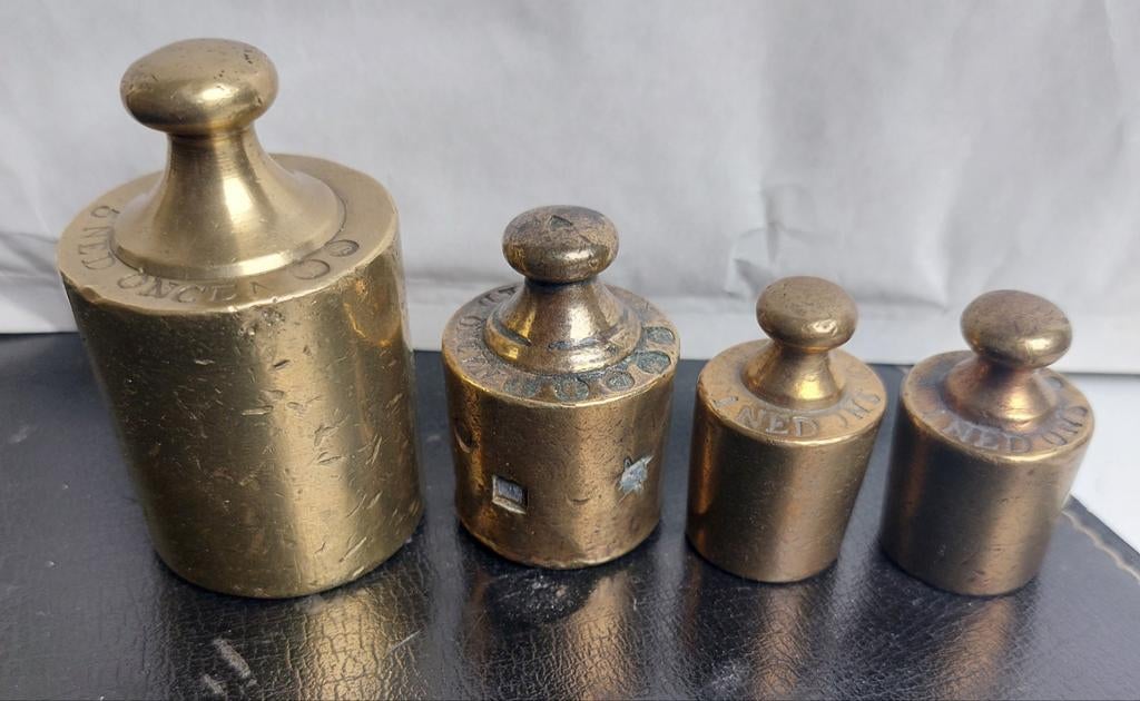 Oude gewichten, Antiek en Kunst, Antiek | Gereedschap en Instrumenten, Ophalen of Verzenden