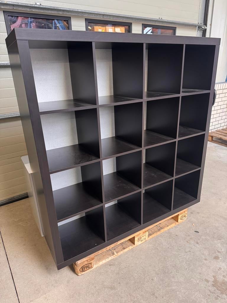 Zwarte kalax kast 160x160 met achterwand, Ophalen, 150 tot 200 cm, Zo goed als nieuw, Modern