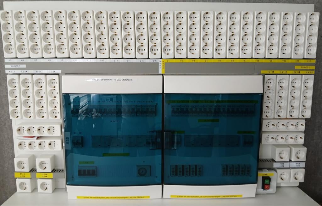 Kweekspullen schakelborden stroomborden stekkerborden, Ophalen of Verzenden