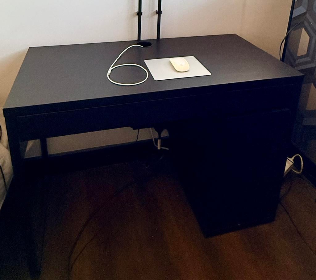 Desk, Ophalen, Zo goed als nieuw