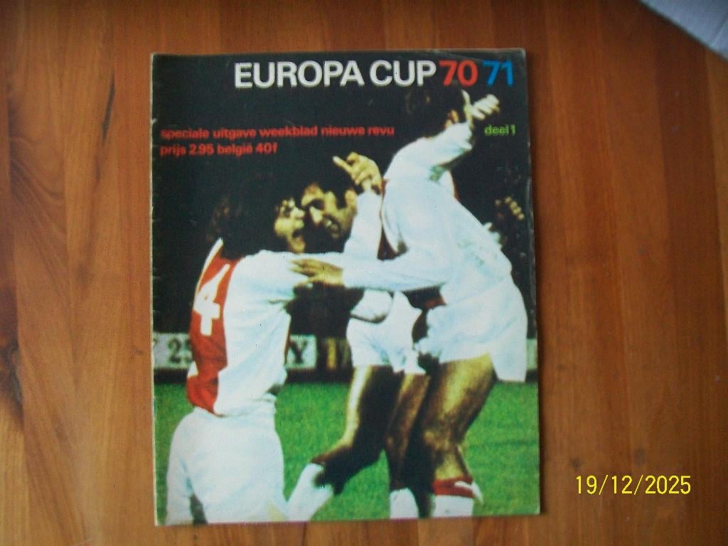 Revu magazine Europa Cup 70 - 71 deel 1, Verzamelen, Verzenden, Zo goed als nieuw, Buitenlandse clubs, Boek of Tijdschrift