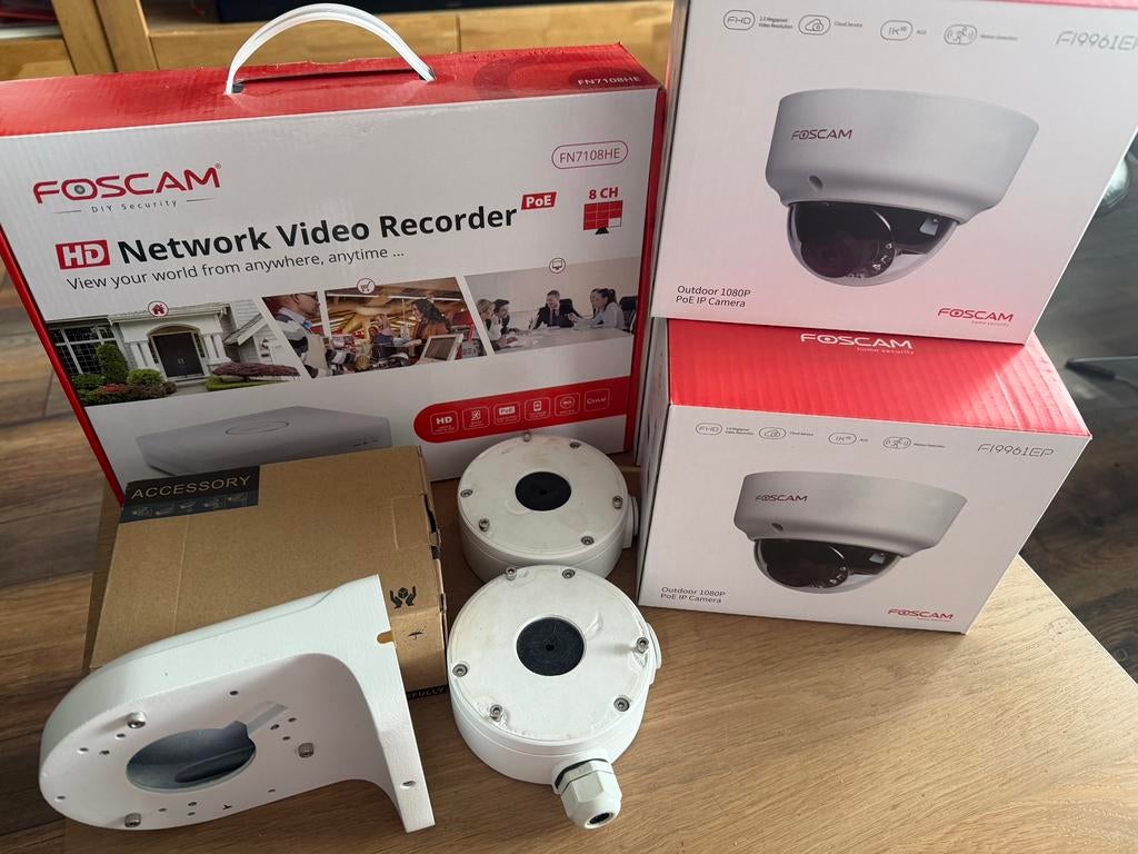 Foscam 3x camera + recorder, Ophalen, Gebruikt, Buitencamera