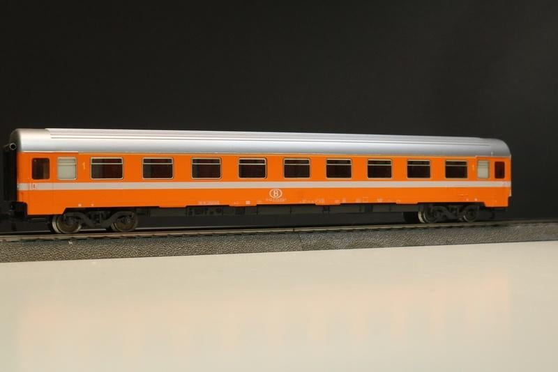 modeltreinen Marklin rijtuigen  27 cm lang, Wisselstroom, Gebruikt, Wagon, Ophalen of Verzenden