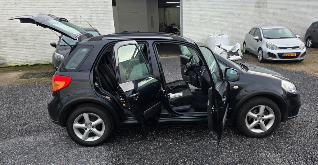 Suzuki SX4 1.6 Comfort 4x4 hoge instap, Gebruikt, Zwart, 4 cilinders, Handgeschakeld