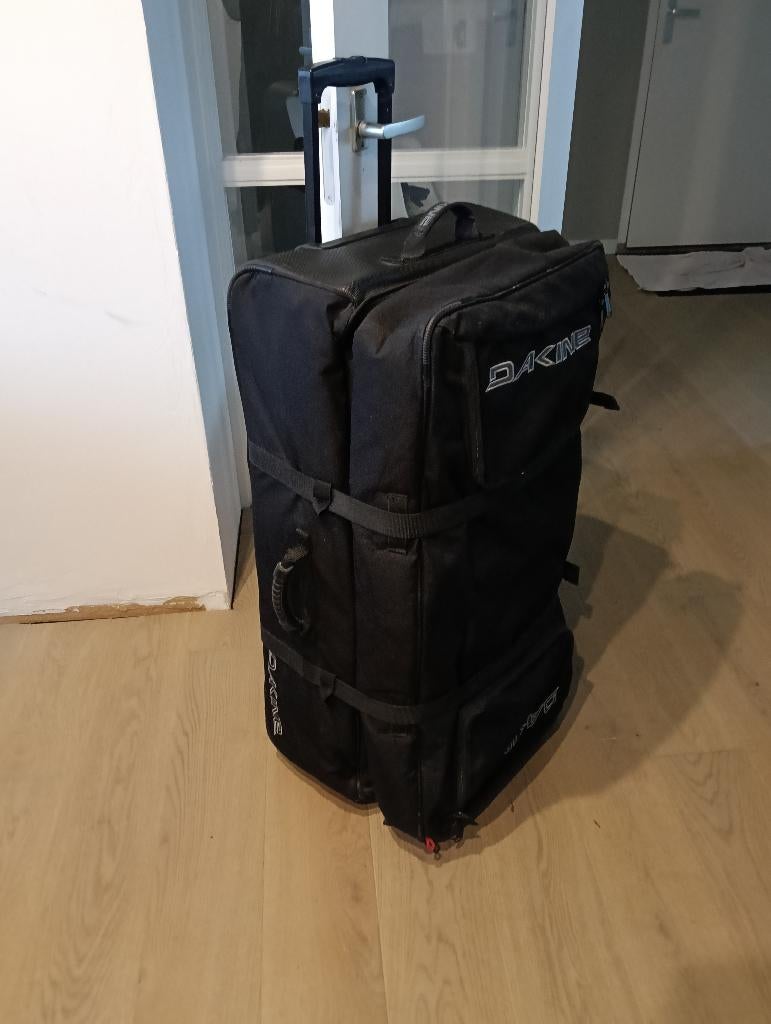 Dakine reiskoffer professionele set!  sterk canvas als nieuw, Overige materialen, Wieltjes, 45 tot 55 cm, Ophalen of Verzenden