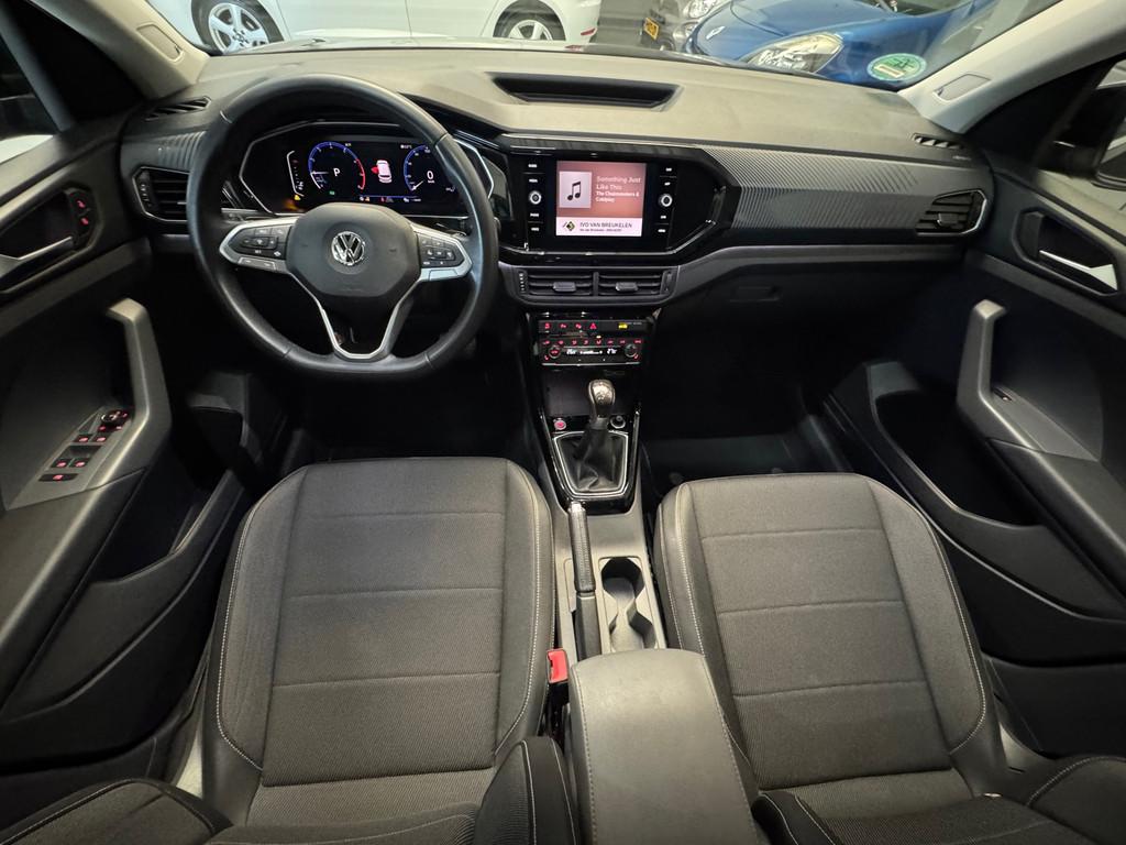 Volkswagen T-CROSS 1.0 TSI Style|Virtual Display|Led|Trekhaa, Gebruikt, Met garantie (alle), 116 pk, Zwart