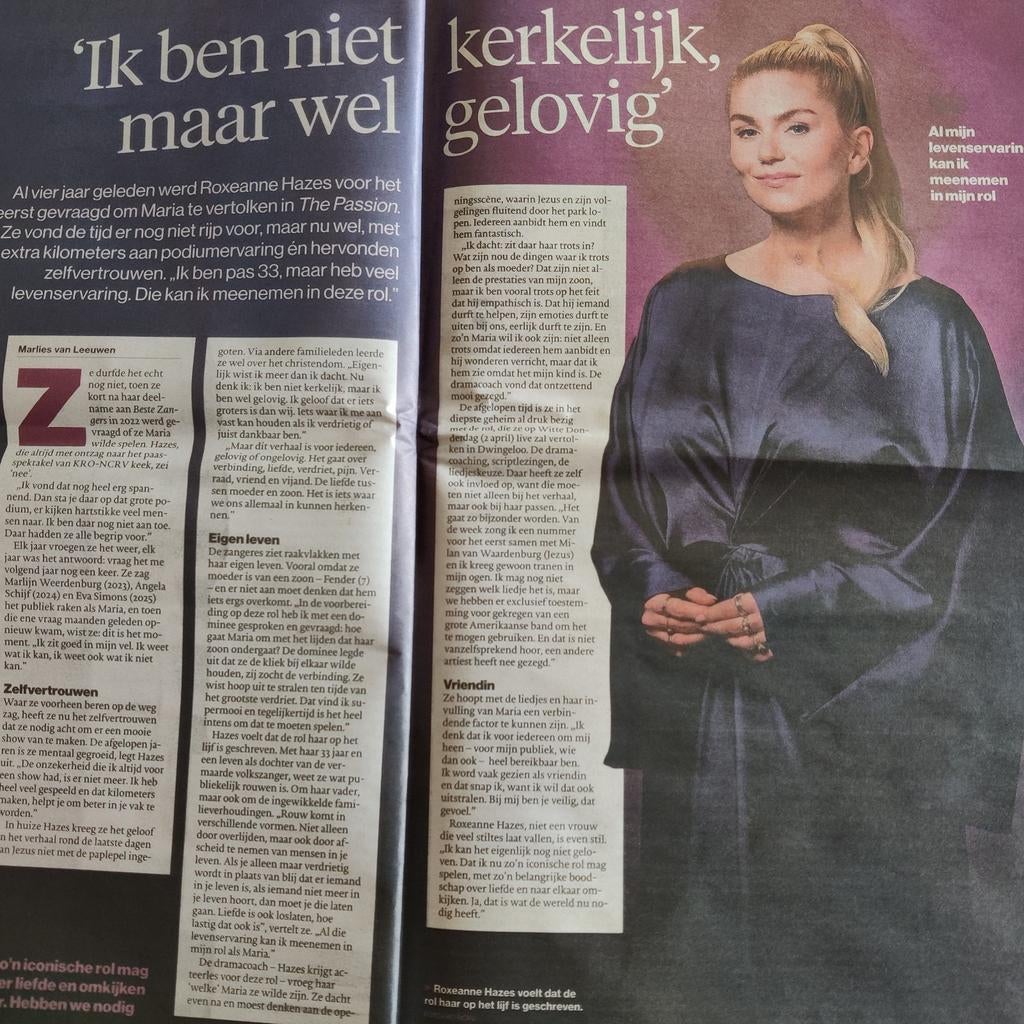 The Passion - Roxeanne Hazes speelt Maria. Krantenartikel, Ophalen of Verzenden, 1980 tot heden, Nederland, Knipsel(s)