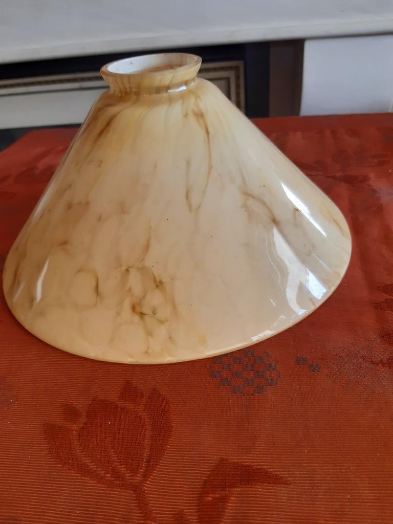 Art Deco gemarmerde glazen lampenkap amber kleur, Ophalen of Verzenden, Rond, Minder dan 25 cm