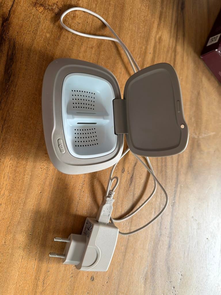 Clean en Dry Box voor gehoorapparaten, Ophalen of Verzenden, Zo goed als nieuw