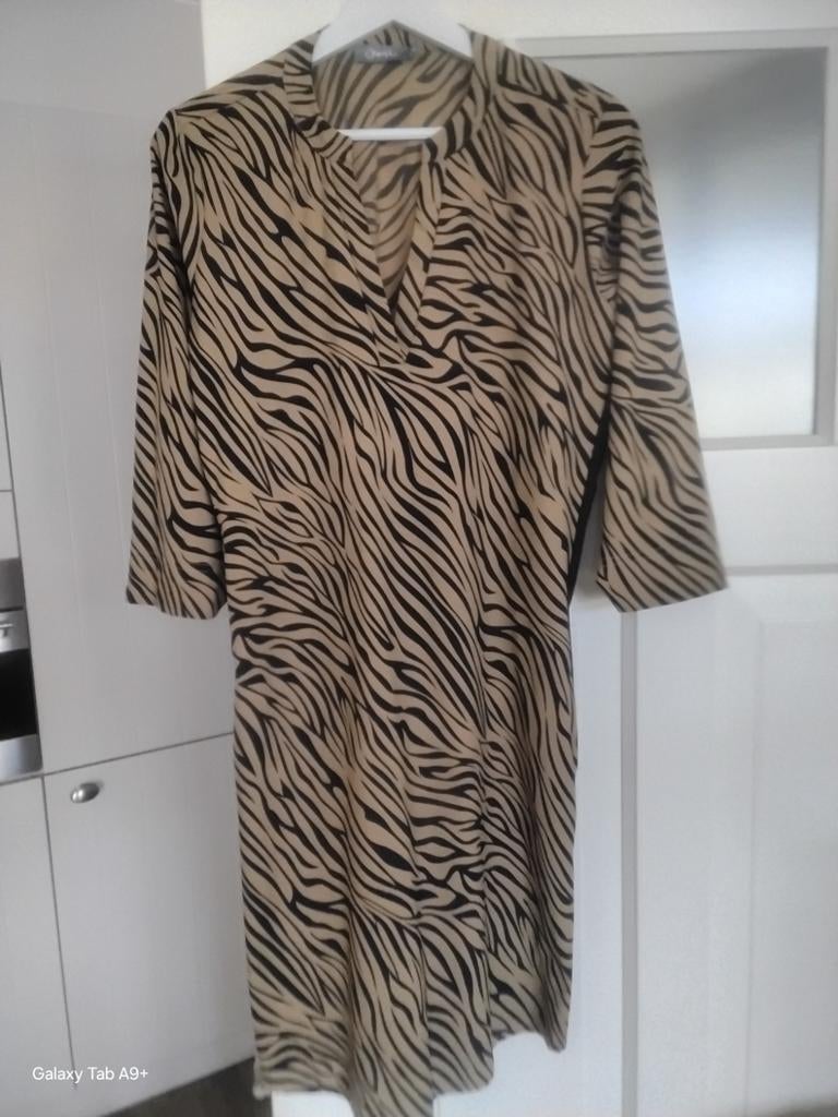 JURKJE     GEISHA      MAAT    40, Kleding | Dames, Jurken, Ophalen of Verzenden, Zo goed als nieuw, Maat 38/40 (M), Boven de knie