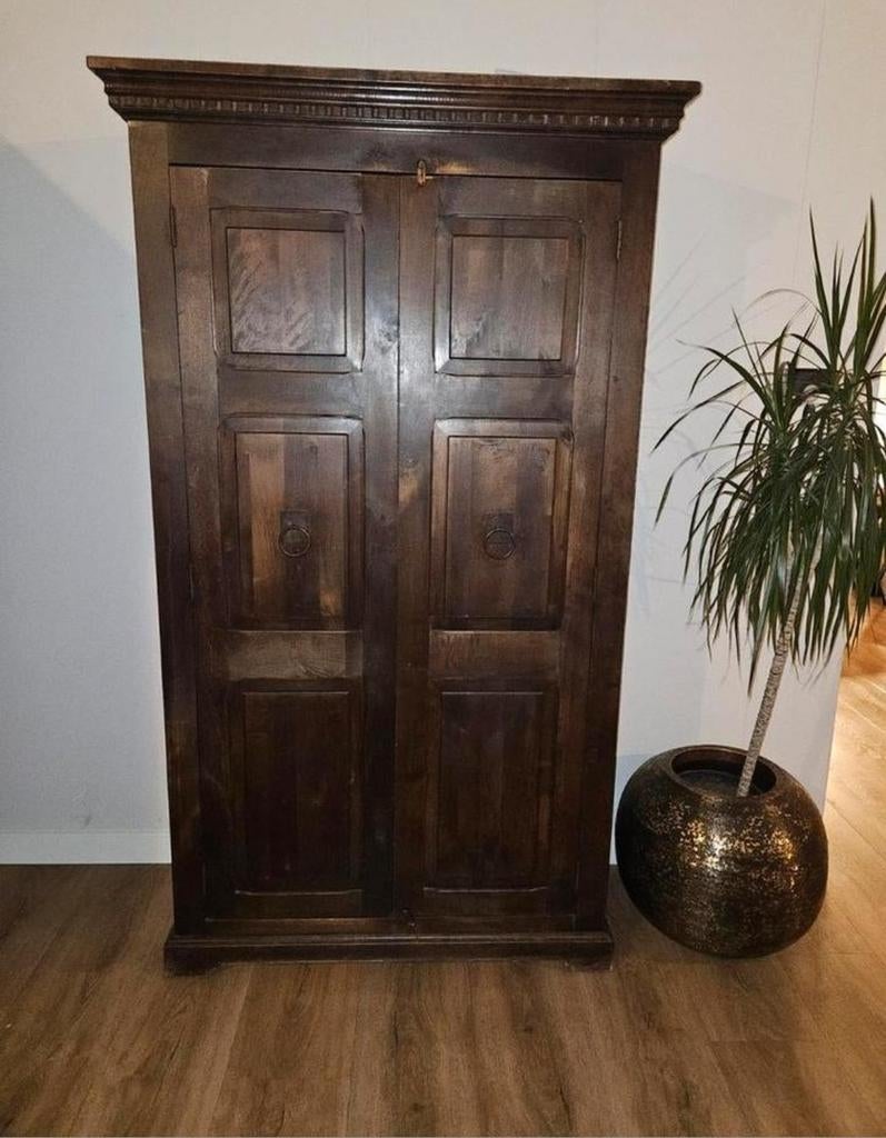 Nette houten kast Koloniale stijl, Huis en Inrichting, Kasten | Overige, Ophalen, Gebruikt