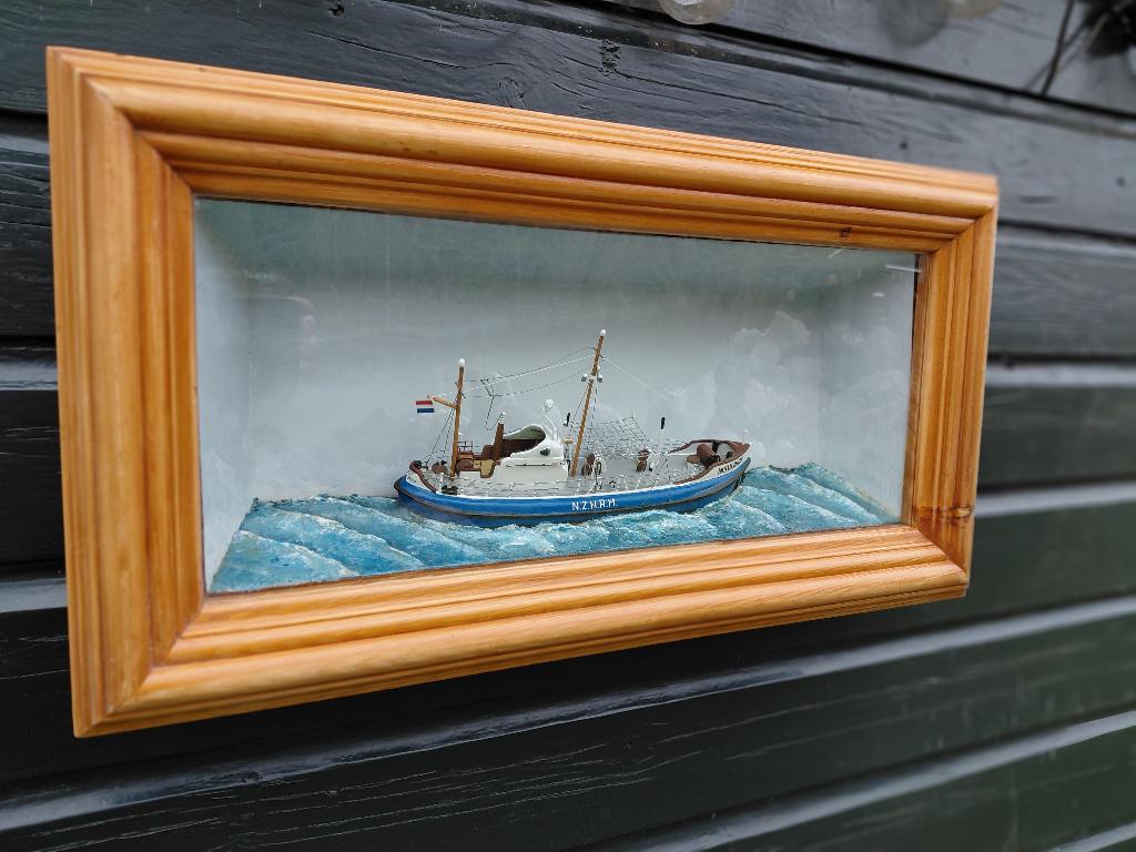 Model KNRM reddingsboot "INSULINDE" scheepje in de kast, Hobby en Vrije tijd, Ophalen of Verzenden, Zo goed als nieuw, Overige merken