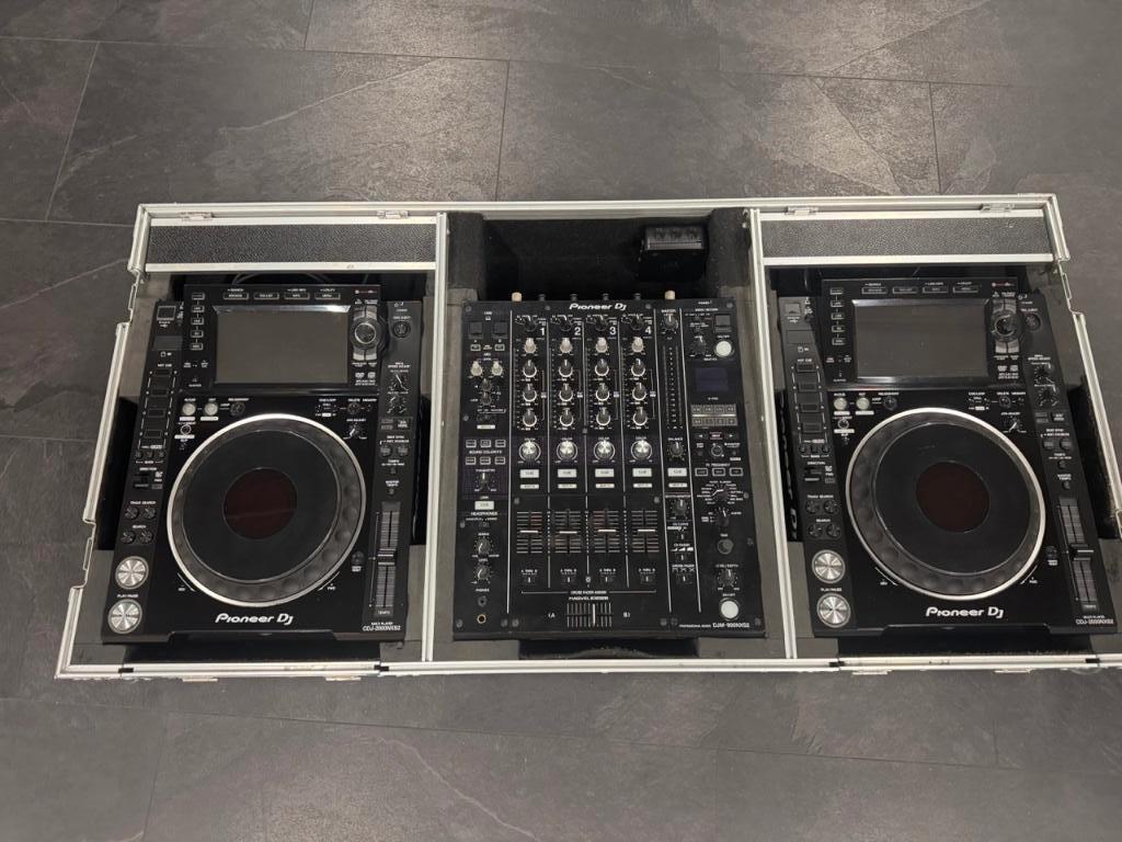Pioneer CDJ 2000 NXS2 + DJM 900 NXS2 set + case, Muziek en Instrumenten, Dj-sets en Draaitafels, Ophalen, Gebruikt, Dj-set, Pioneer