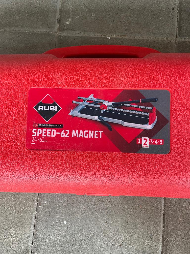 Tegelsnijder, Ophalen, Zo goed als nieuw