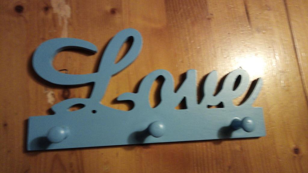 Blauwe kapstok met 'Love' tekst, Ophalen of Verzenden, Hout, Wandkapstok, Minder dan 100 cm