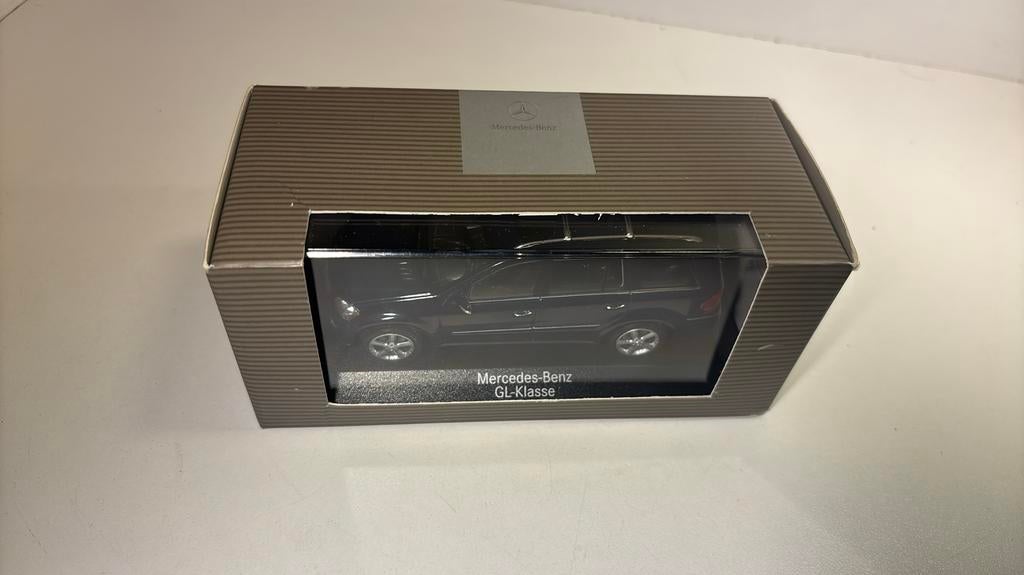 Mercedes benz gl klasse bleu minichamps 1.43, Auto, Ophalen of Verzenden, MiniChamps, A