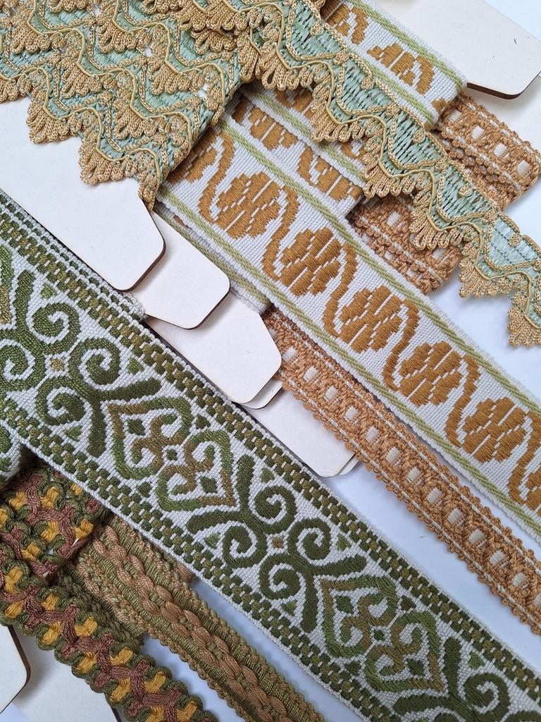 Zeer mooie brede vintage sierbanden/ galon, Hobby en Vrije tijd, Naaien en Fournituren, Ophalen of Verzenden, Nieuw, Lint, Band of Elastiek