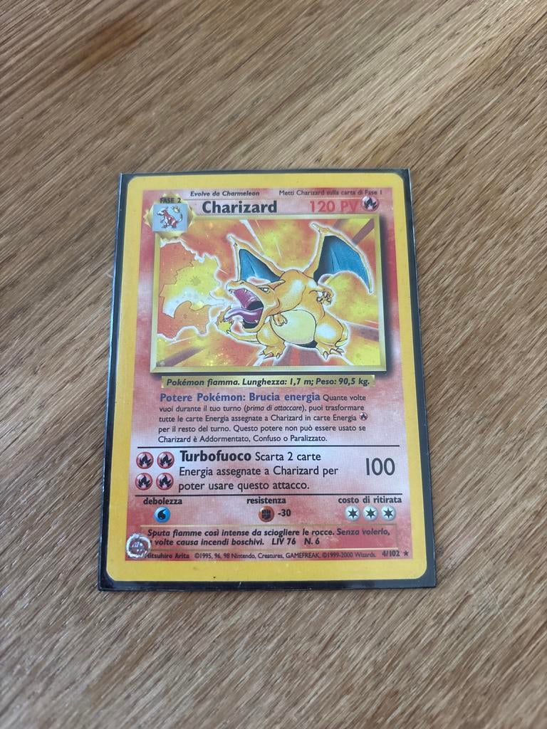 Charizard Holo 4/102 Spaanse Pokémon Kaart 1999-2000, Hobby en Vrije tijd, Verzamelkaartspellen | Pokémon, Ophalen of Verzenden