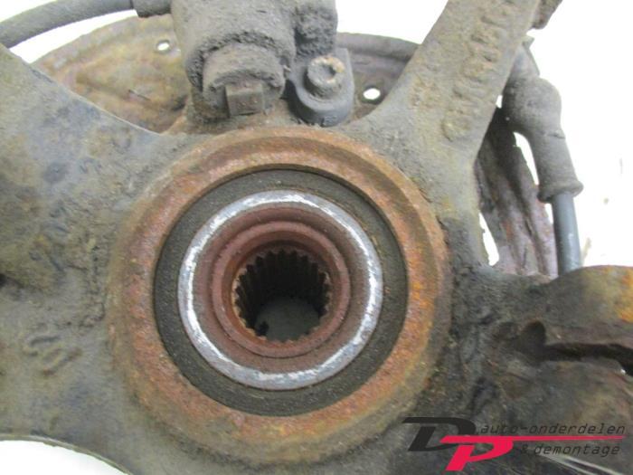 Fusee rechts-voor van een Opel Corsa, Gebruikt, -, -, Opel