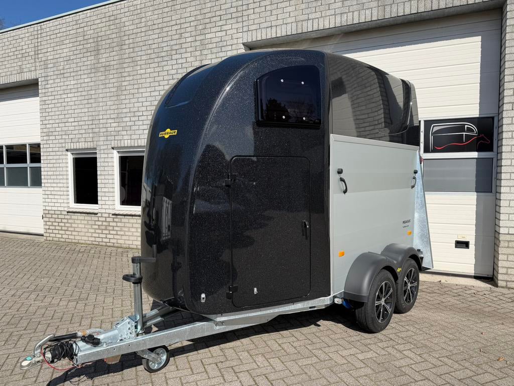 NIEUWE Humbaur Pegasus 2 paards paardentrailer zeer luxe!, Dieren en Toebehoren, Paarden en Pony's | Trailers en Aanhangwagens