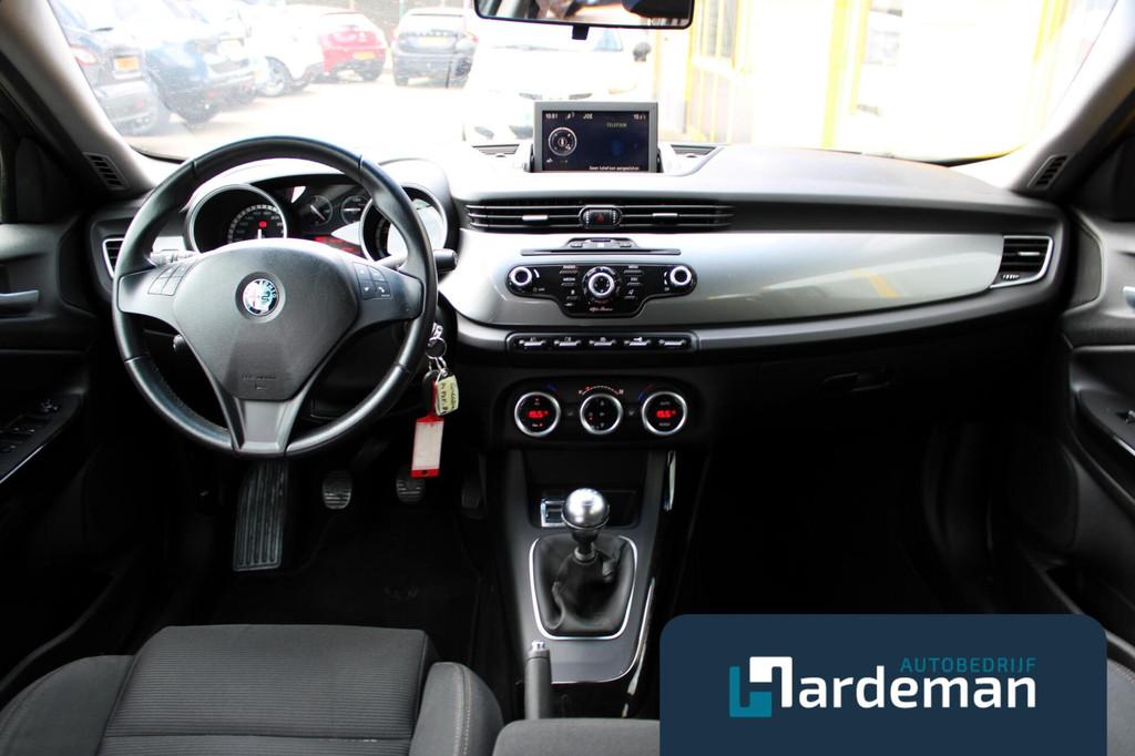 Alfa Romeo Giulietta 1.4 T 170PK Distinctive Clima Navi, Voorwielaandrijving, Euro 5, Stof, Gebruikt