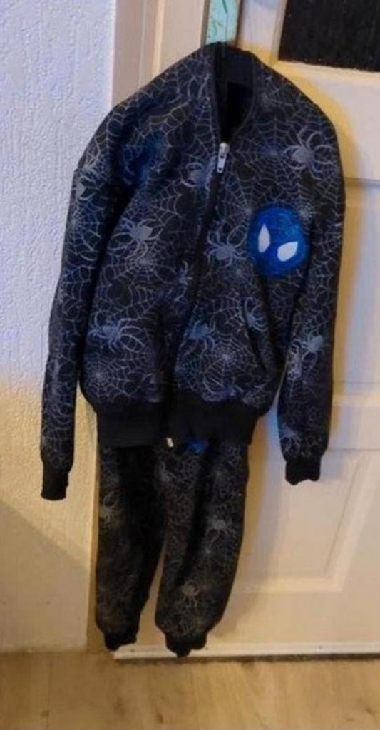 Spiderman pak vest en broek maat 89/ 104, Ophalen