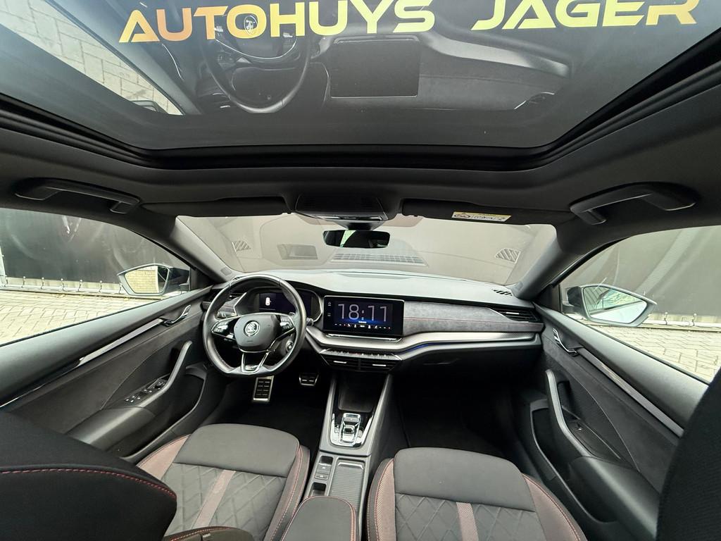 Skoda Octavia Combi 1.4 TSI RS iV PHEV |Pano|Carplay|H&U|Can, Stof, Gebruikt, Euro 6, 4 cilinders