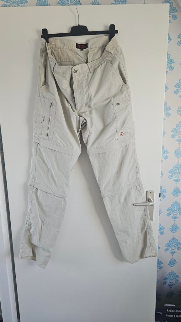 Fjällräven Travellers MT Cargo Capri Pants, Maat 48/50 (M), Beige, Ophalen of Verzenden, Gedragen