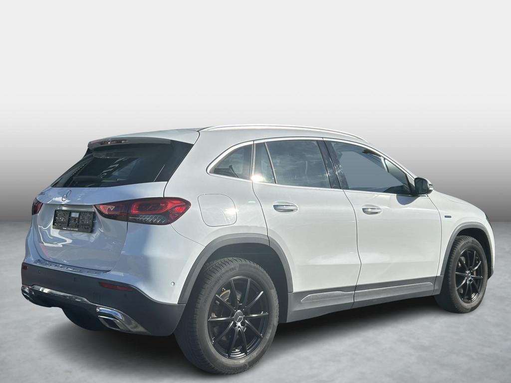 Mercedes-Benz GLA-klasse 250 e AMG Line | Adaptief Cruise Co, Stof, 16 kWh, Wit, Bedrijf