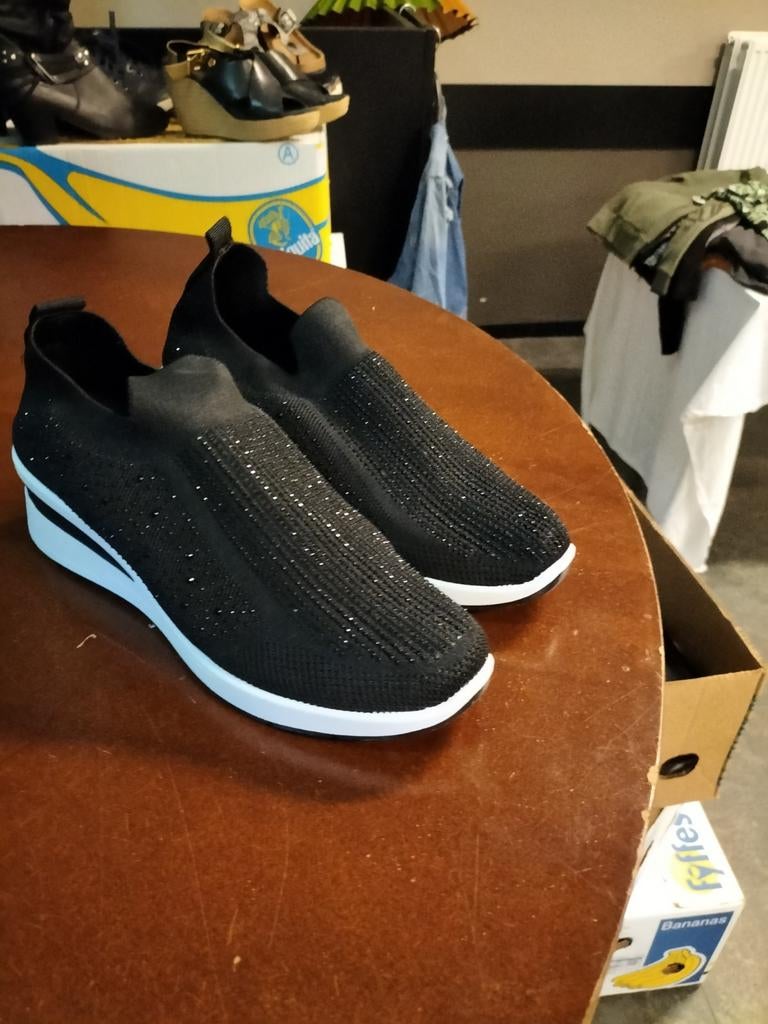 Nieuwe zwarte instappers Van Haren maat 39, Nieuw, Ophalen of Verzenden, Van Haren, Instappers