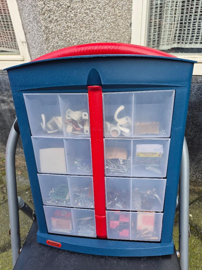 Orginiser, Uitklapbare met opbergbakjes, voor schroeven, ond, Doe-het-zelf en Verbouw, Gereedschapskisten, Ophalen, Gevuld, Zo goed als nieuw