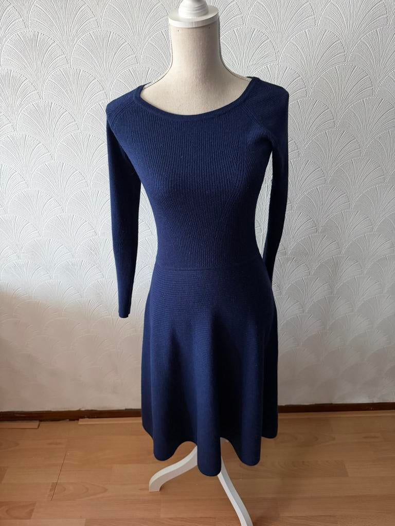 Donkerblauwe jurk maat S, Blauw, Ophalen of Verzenden, Zo goed als nieuw, Knielengte