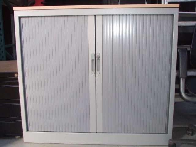 Half hoge en lage Roldeur/archiefkasten