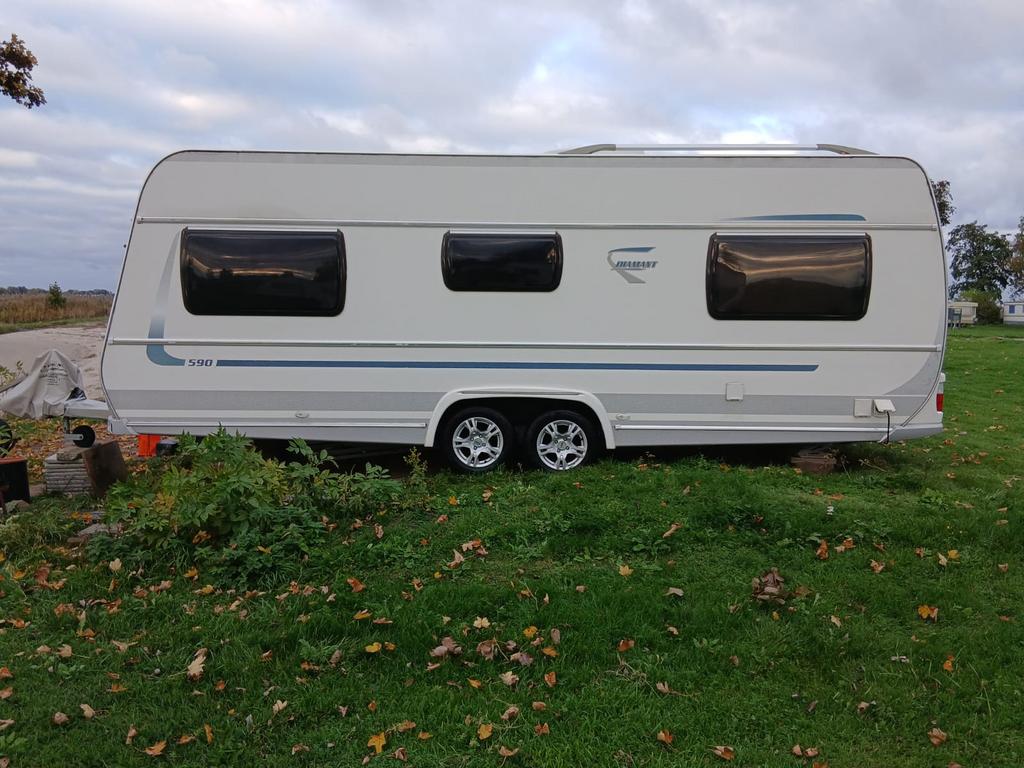Fendt 590 tandemasser, zonder papieren en zonder kenteken, Caravans en Kamperen, Caravans, Particulier, tot en met 4, Treinzit