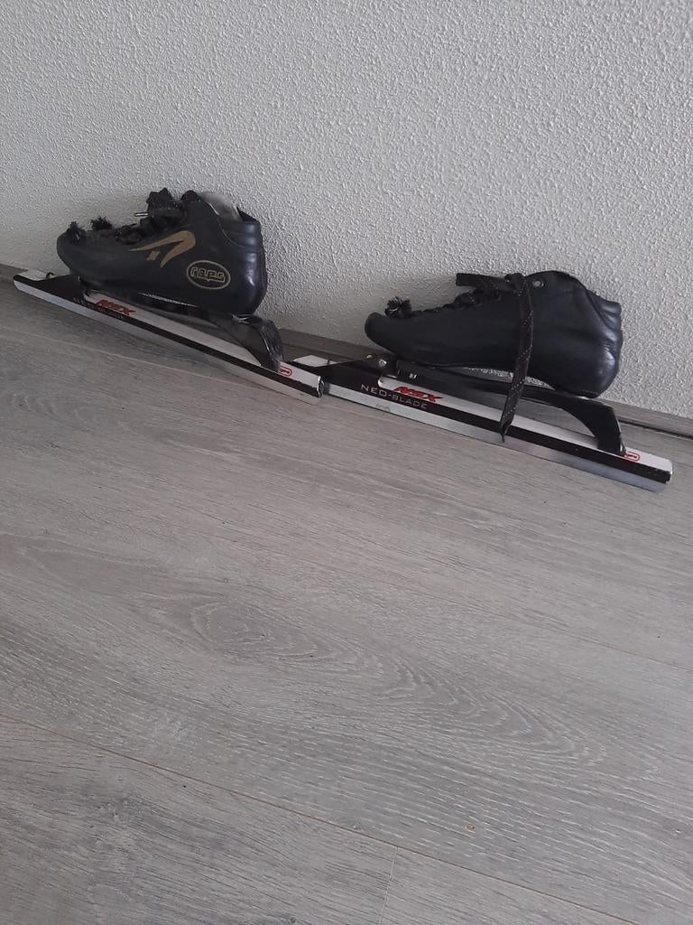 Raps 1 paar klapschaatsen en 1 paar skeelers, maat 38, Sport en Fitness, Schaatsen, Ophalen of Verzenden, Gebruikt, Noren, Raps