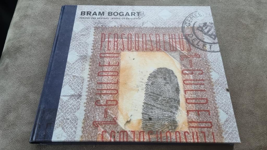 Bram Bogart: Tekenen van bestaan, Marks of existence, Ophalen of Verzenden, Zo goed als nieuw, Overige onderwerpen, Bram Bogart