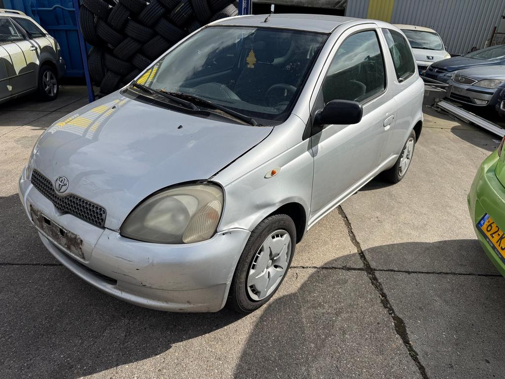 Toyota Yaris 1.3-16V VVT-i Yorin 2002 veel onderdelen voorra, Gebruikt, -, -, Ophalen of Verzenden