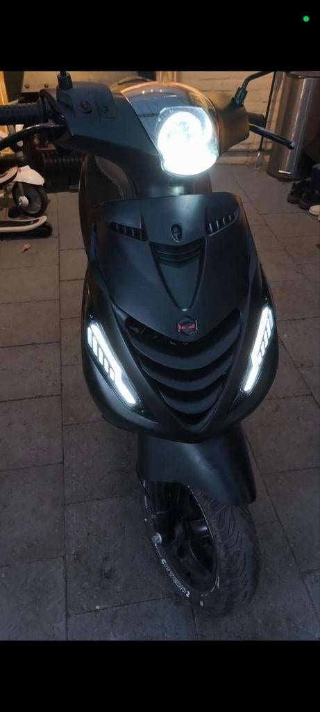 Piaggio ZIP 125cc 4T leader met Brom (geen wok), Ophalen of Verzenden, Zo goed als nieuw, Benzine, Zip