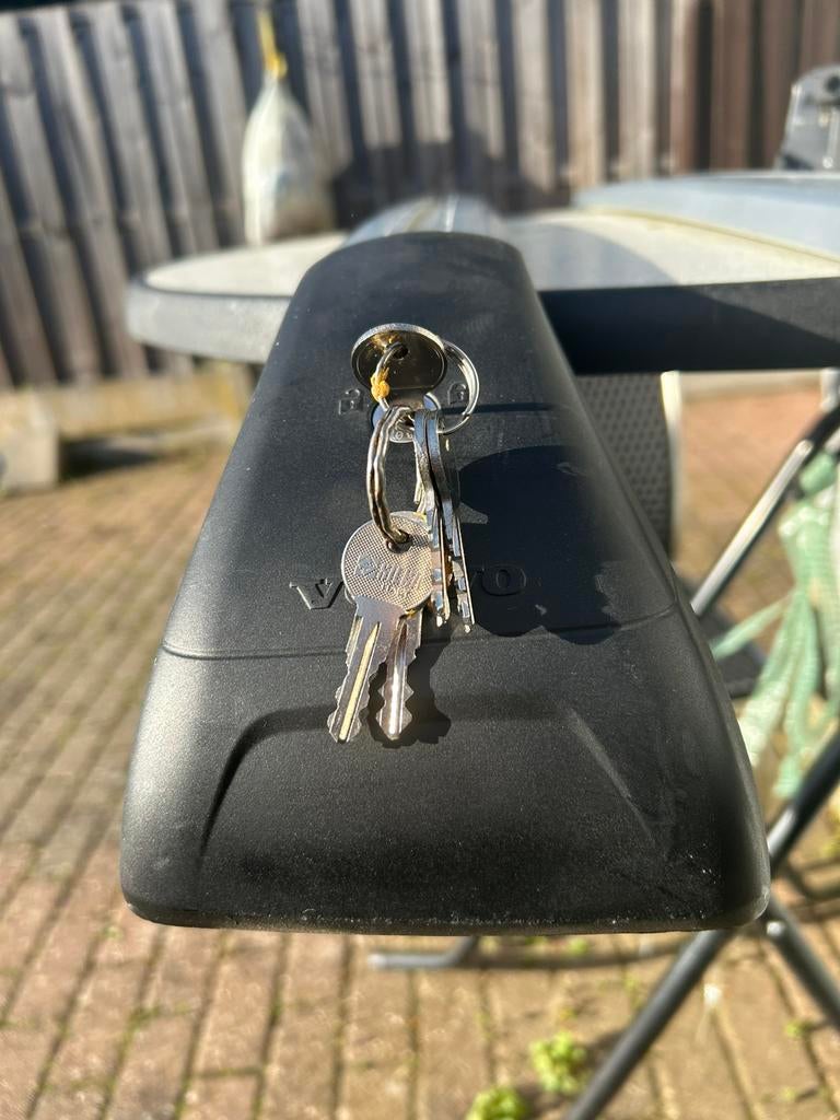 Bagage dragers voor de volvo v40, Ophalen, Zo goed als nieuw