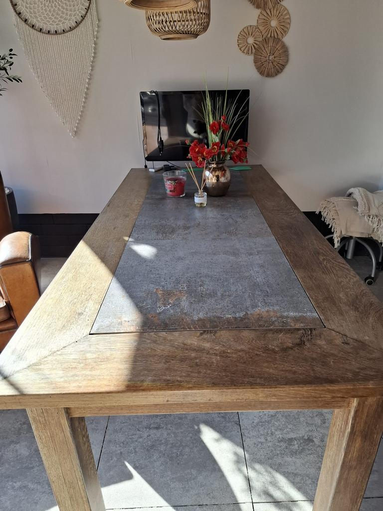 Tuin tafel met 7 rode stoelen, Huis en Inrichting, Tafels | Eettafels, Ophalen of Verzenden, Zo goed als nieuw, Rechthoekig, 50 tot 100 cm