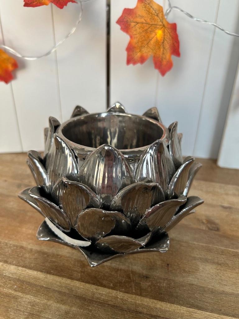 Lotus of artisjok waxinelichthouder, Overige materialen, Ophalen of Verzenden, Zo goed als nieuw, Kandelaar