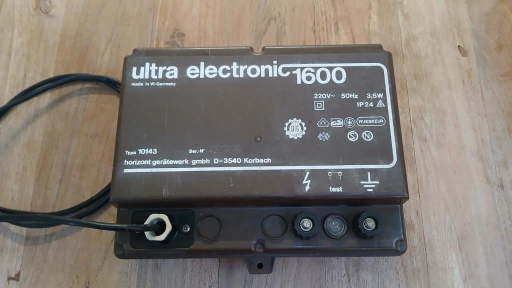 Horizont Ultra Electronic 1600 Schrikdraadapparaat - 220V, Weidegang