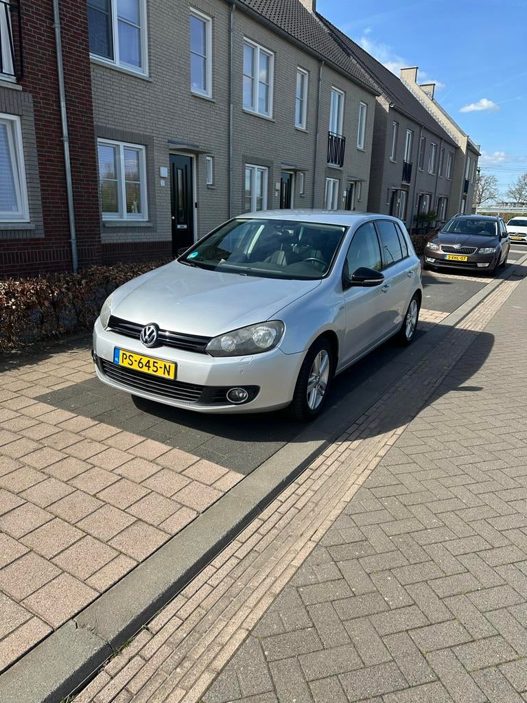 Volkswagen Golf 1.2 TSI 77KW 2012 Grijs Match, Voorwielaandrijving, 4 cilinders, 1133 kg, 610 kg