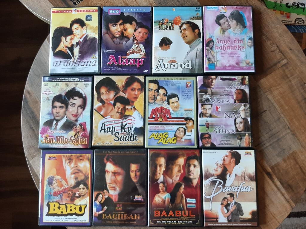 Een stapel kleurrijke Bollywood DvD's Indiaase Film's, Cd's en Dvd's, Alle leeftijden, Ophalen of Verzenden, Zo goed als nieuw